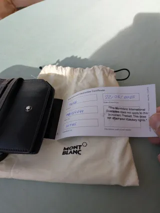 Cartera Montblanc con broche de seguridad