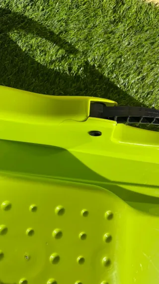 Trineo verde con cuerda