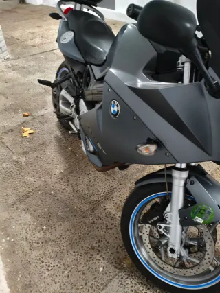 BMW F800ST Gris