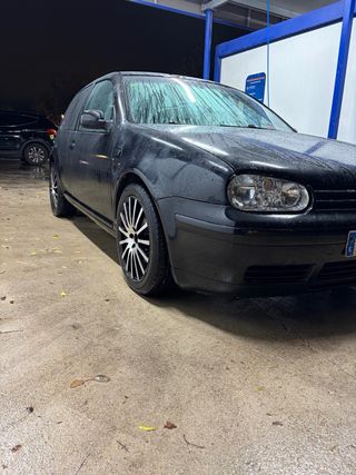 Volkswagen Golf 2004