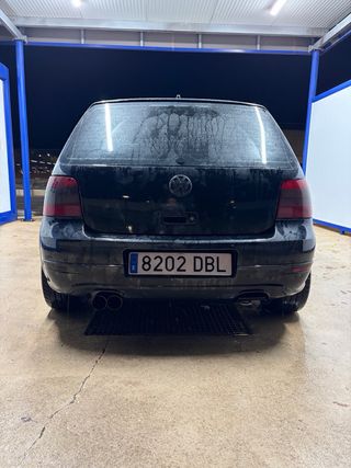 Volkswagen Golf 2004