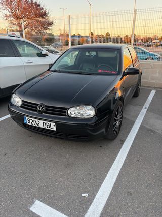 Volkswagen Golf 2004