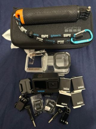 GoPro Hero 11 Black + Accesorios