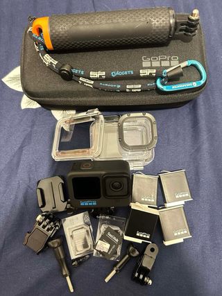 GoPro Hero 11 Black + Accesorios