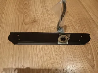 Manilla puerta negra