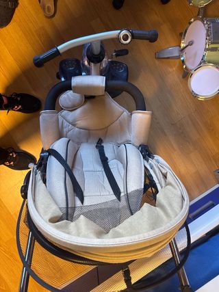 Silla triciclo bebé beige buen estado casi nuevo