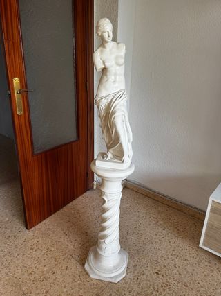 Estatua Diosa Griega Decorativa con pie.