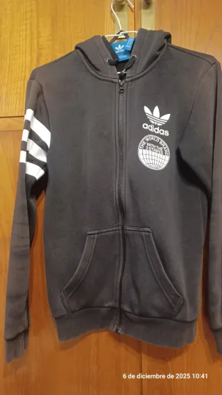 Chaqueta Adidas S y XS Negra y Gris