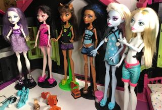 Monster High en pijama y camison (leer precios)