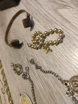 Lote de bisutería variada