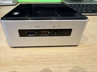 Mini PC Intel NUC 5i5RYH con design compatto ed elegante