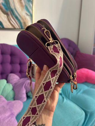 Bolso bandolera morado móvil y cartera