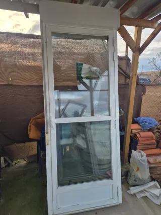 Puerta balconera aluminio