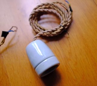 Lámpara de tres casquillos cerámicos con plafón