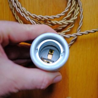 Lámpara de tres casquillos cerámicos con plafón