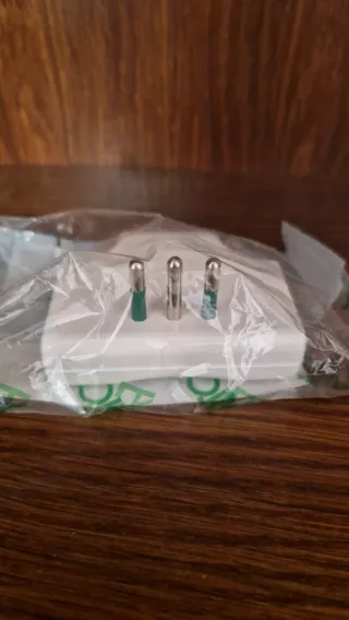 Adaptador Enchufe Blanco 3 Tomas Italia