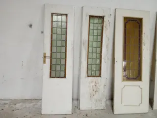 Puertas de madera con cristaleras