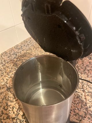 Hervidor de agua eléctrico. Marca OK