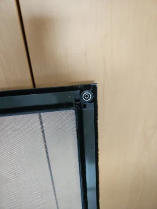 Mosquitera para ventana con malla metalica