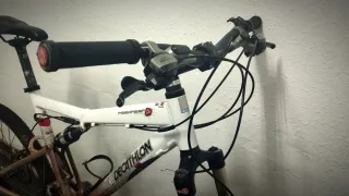 ROCKRIDER NEUF 9.2 MOUNTAIN BIKE.