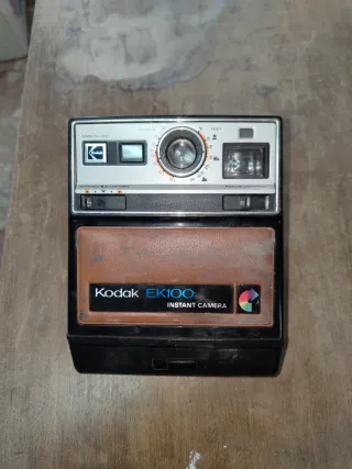 Cámara Instantánea Kodak EK100