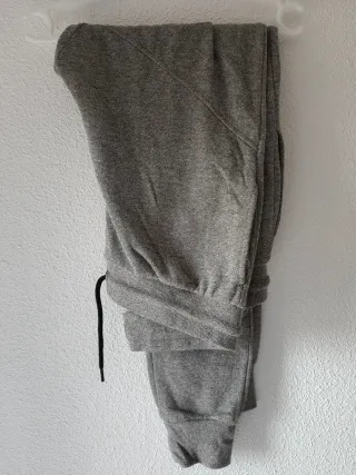 Pantalones chándal grises hombre