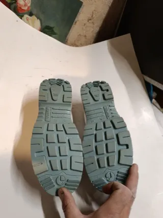 Zapatos de trabajo Robusta blancos