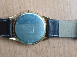 Tissot A280 Cuarzo Esfera Blanca