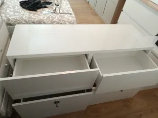 Cómoda Cajonera Ikea Blanca con Vidrio