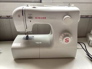 Máquina de coser SINGER Tradition