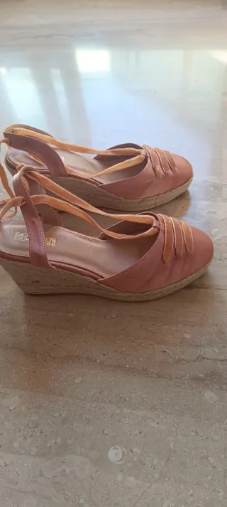 Zapatos de fallera salmón con plataforma