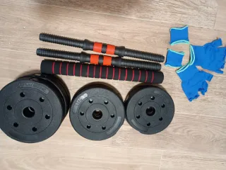 Set di pesi per palestra con manubri