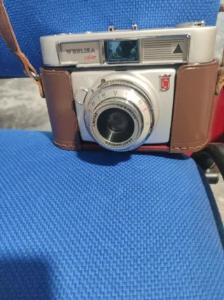 Cámara de fotos antigua de cuero