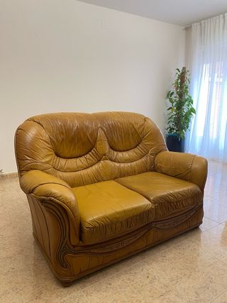 Sofá 2 plazas cuero y madera nogal
