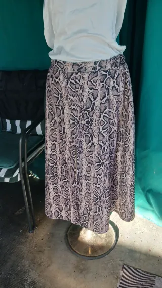 2 Faldas Estampado Serpiente