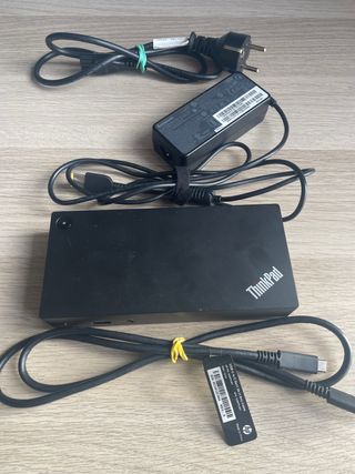 Dock Lenovo USB-C ThinkPad 40A9 + cargador