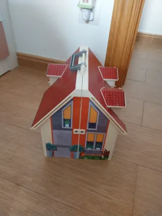 Casa familiar Playmobil con la mayoría de piezas