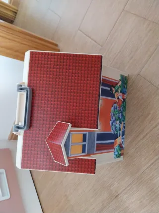 Casa familiar Playmobil con la mayoría de piezas