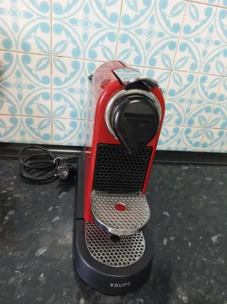 Cafetera Nescafé Krups Roja