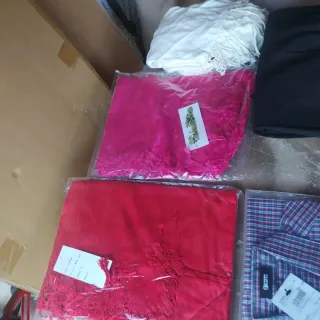 Stock abbigliamento nuovo