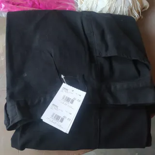 Stock abbigliamento nuovo