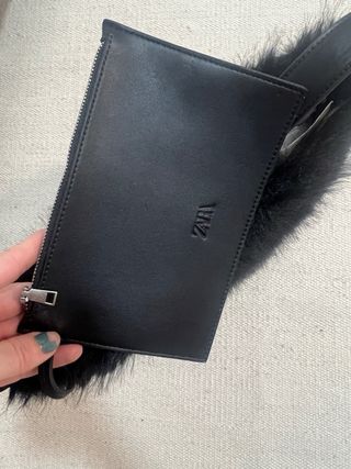Bolso saco pelo negro