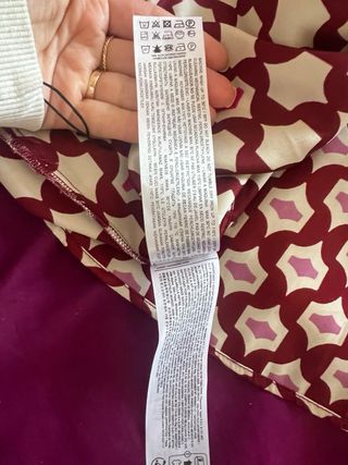 Blusa estampada burdeos y rosa