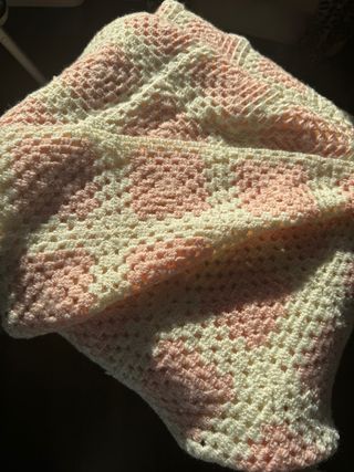 Coperta lana uncinetto rosa bianco handmade