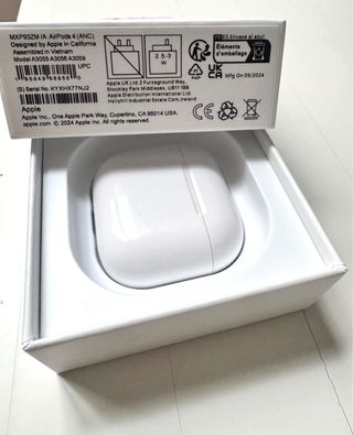 AirPods 4 con Cancelación Activa de Ruido (ANC)