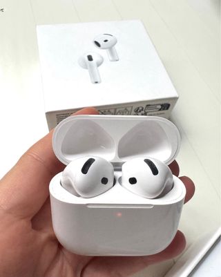 AirPods 4 con Cancelación Activa de Ruido (ANC)