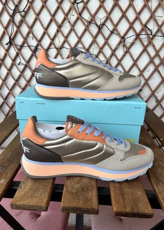 Zapatillas Hoff Oro y Gris Casual