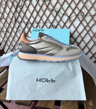 Zapatillas Hoff Oro y Gris Casual