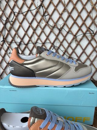 Zapatillas Hoff Oro y Gris Casual