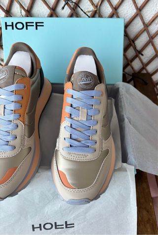 Zapatillas Hoff Oro y Gris Casual
